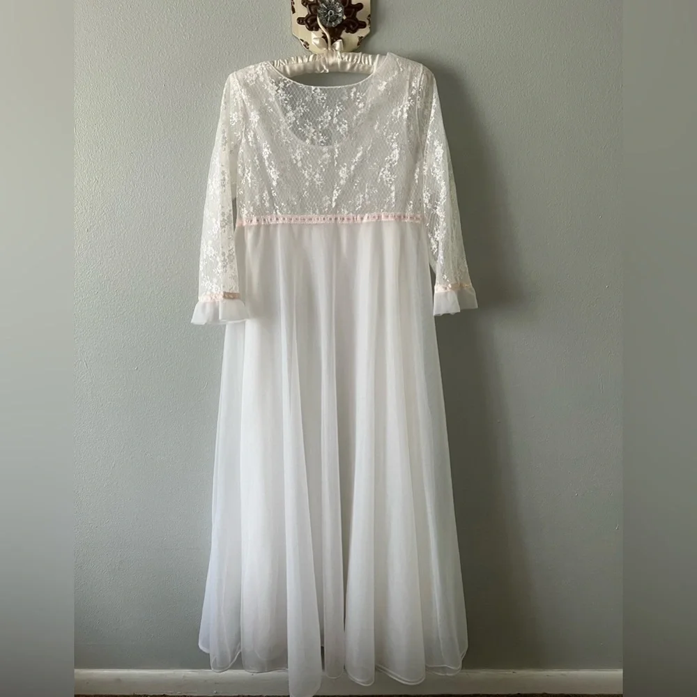 Vintage Radcliffe Peingnor Robe and Nightgown Set White Lace Medium 50โs EVC - Picture 5 of 14